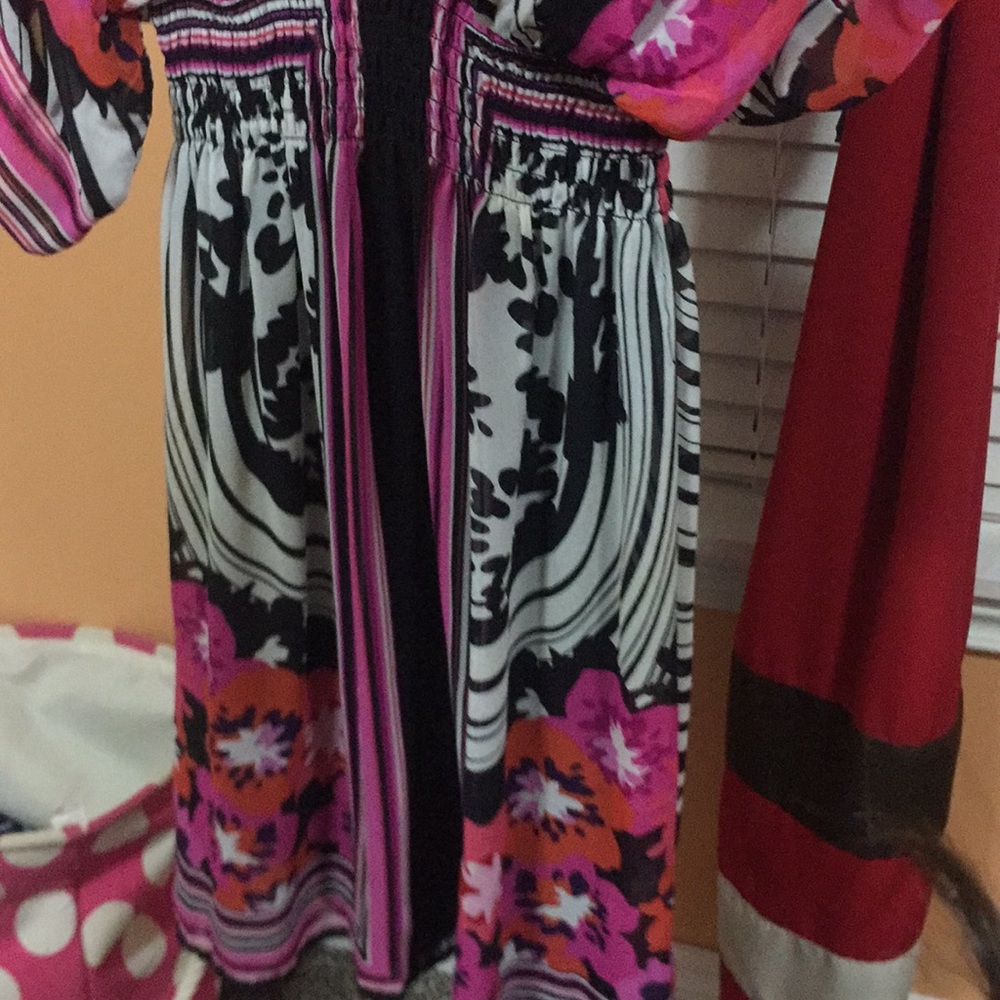 Dress - Picture 2 of 5